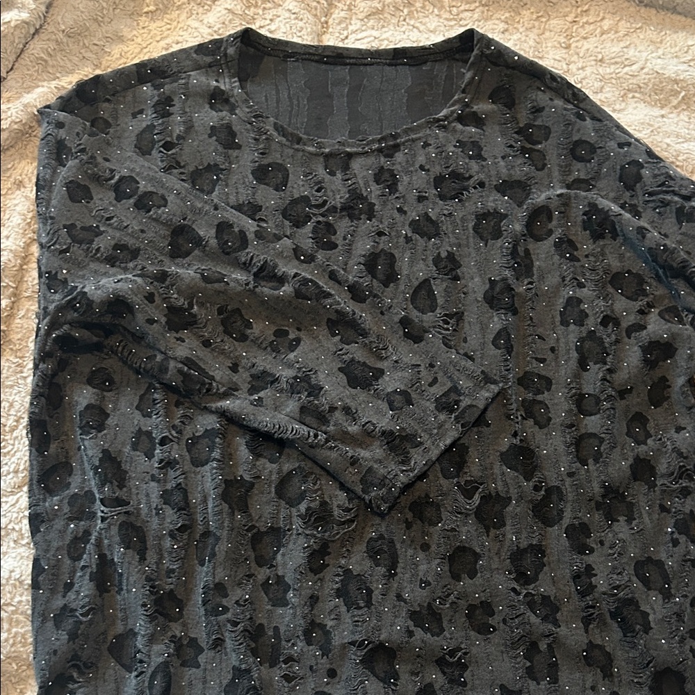Black Patterned Long Sleeve Top - Picture 10 of 11